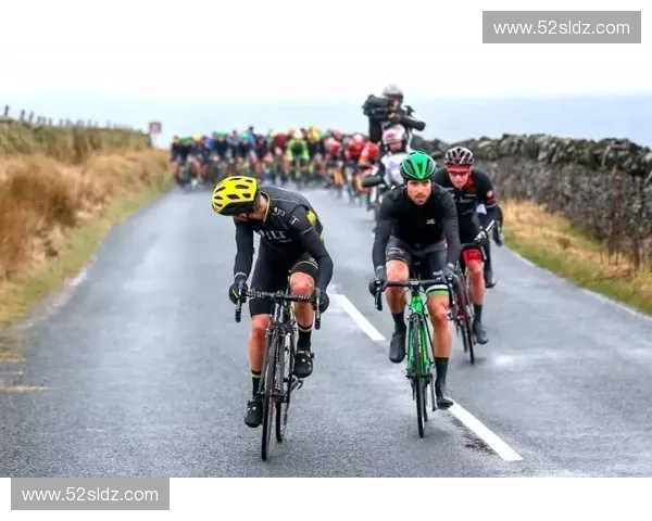 以速度耐力为核心的竞技体能系统训练方法与实战应用研究策略分析